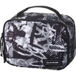 Dakine Kids Lunch Box 5L 12 Dakine Kids Lunch Box 5L -The Ski Equipment Store 1fd5ce490c89259bcc823675b6f03cd6b34c3d08036f0c015e87991b8dd63767 80415.1683759595