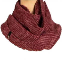 Orage Chilko Women's Scarf -The Ski Equipment Store 4069d88d868c69e69d5c77541fdaad2bd60413b0eada7165a988be6705ba2684 36300.1685106223